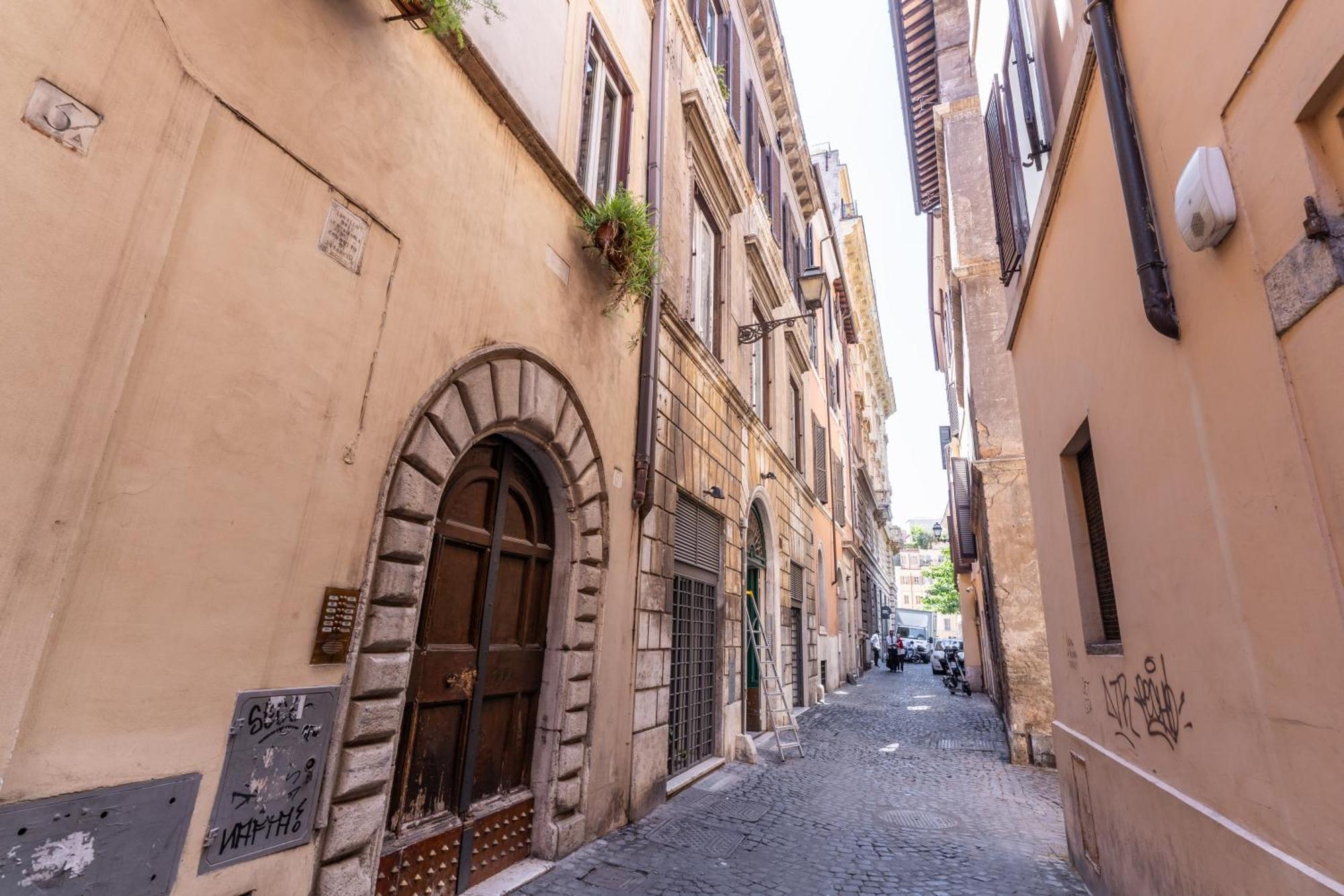 Exquisite Domus By Piazza Navona